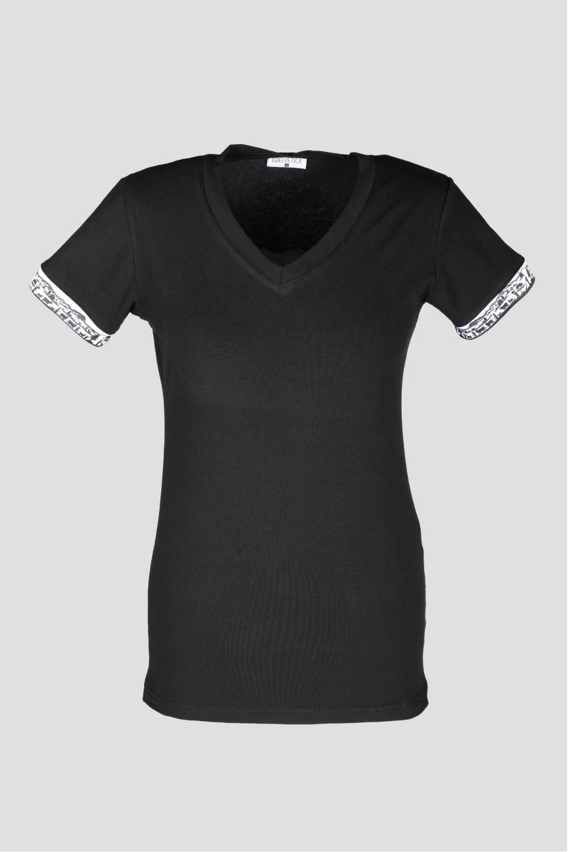 Scherenschnitt Original Damen T-Shirt in verschiedenen Farben mit einzigartigem Scherenschnitt -Design am Armabschluss von Edelvetica.